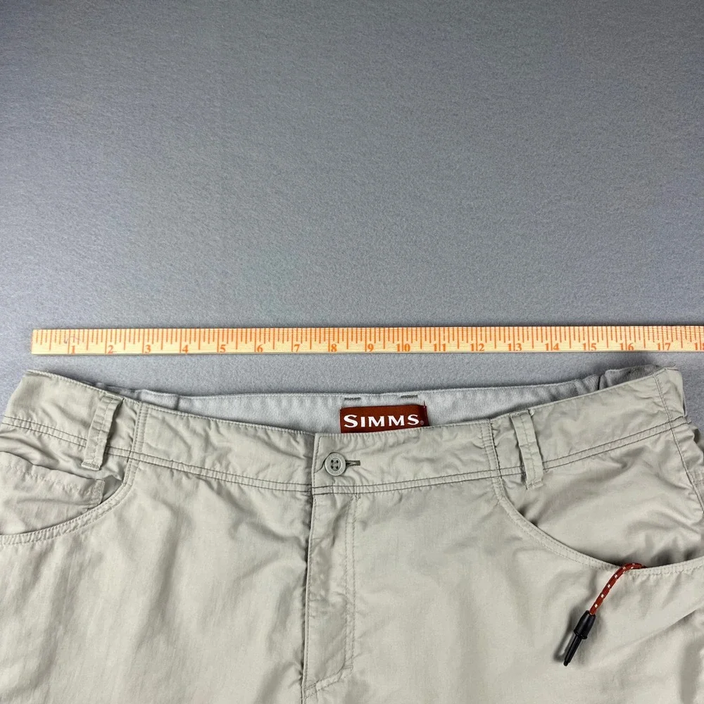 Simms COR3 Men's Fishing Shorts Stone Beige Nylon Cargo Hiking Size Large
